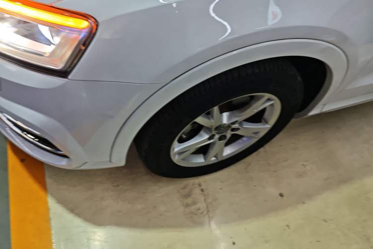 Used Audi Q3 2018 30th Anniversary Edition 35 TFSI Fashion Model Left Front Wheel Hub