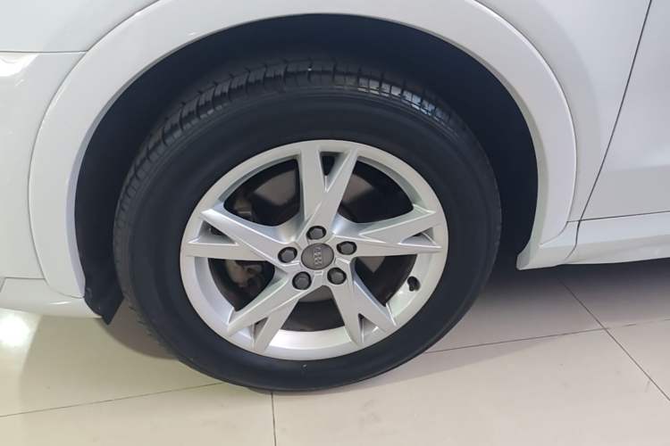 Used Audi Q3 2018 30th Anniversary Edition 35 TFSI Fashion Model Left Front Wheel Hub