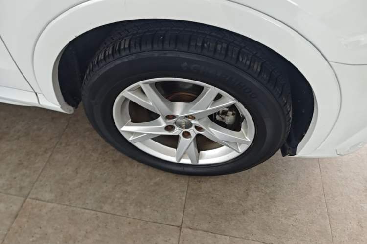 Used Audi Q3 2018 30th Anniversary Edition 30 TFSI Fashion Model Left Front Wheel Hub