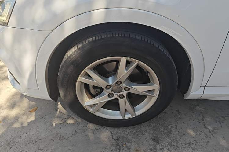 Used Audi Q3 2018 30th Anniversary Edition 30 TFSI Fashion Model Left Front Wheel Hub