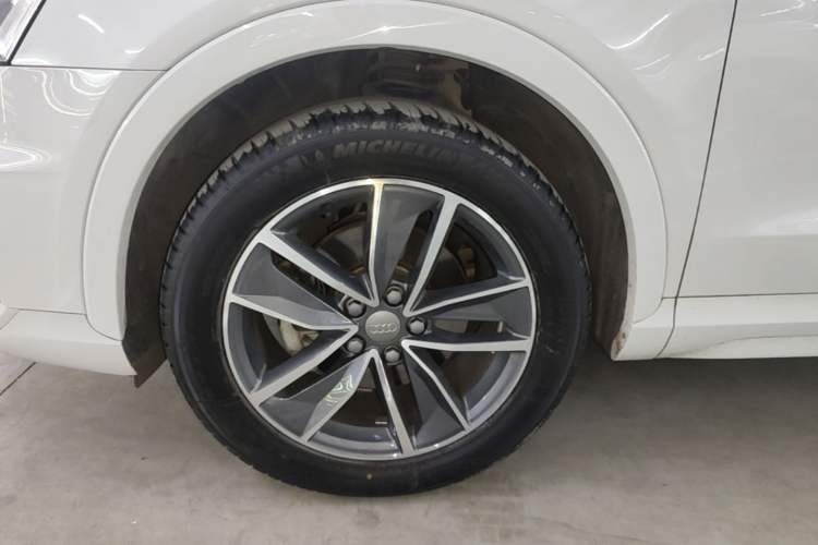 Used Audi Q3 2018 30 TFSI Fashion Edition Collector's Version Left Front Wheel Hub