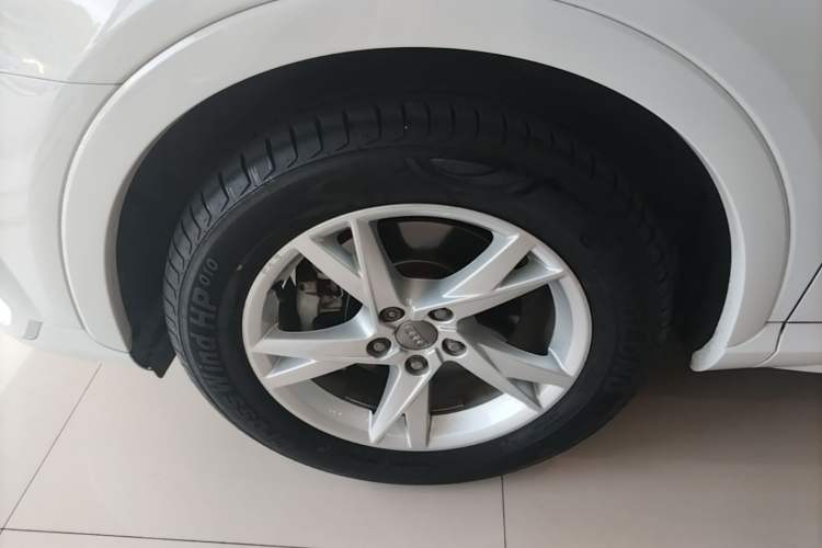 Used Audi Q3 2018 30th Anniversary Edition 30 TFSI Fashion Model Left Front Wheel Hub
