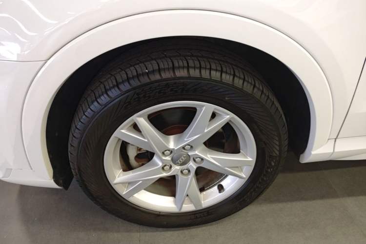 Used Audi Q3 2018 30th Anniversary Edition 30 TFSI Fashion Model Left Front Wheel Hub