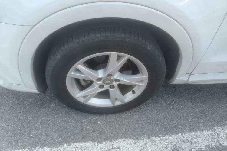 Used Audi Q3 2018 30th Anniversary Edition 35 TFSI Fashion Model Left Front Wheel Hub