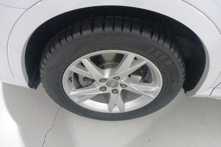 Used Audi Q3 2018 30th Anniversary Edition 35 TFSI Fashion Model Left Front Wheel Hub