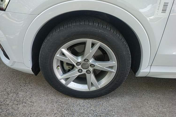 Used Audi Q3 2018 30th Anniversary Edition 35 TFSI Fashion Model Left Front Wheel Hub