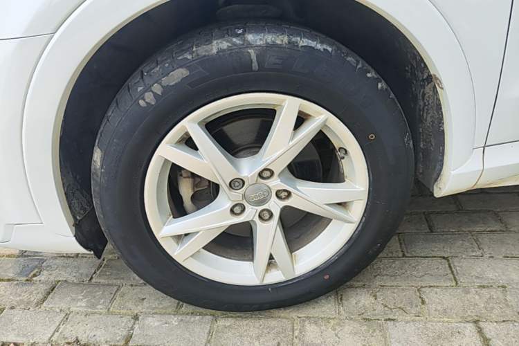 Used Audi Q3 2018 30th Anniversary Edition 30 TFSI Fashion Model Left Front Wheel Hub