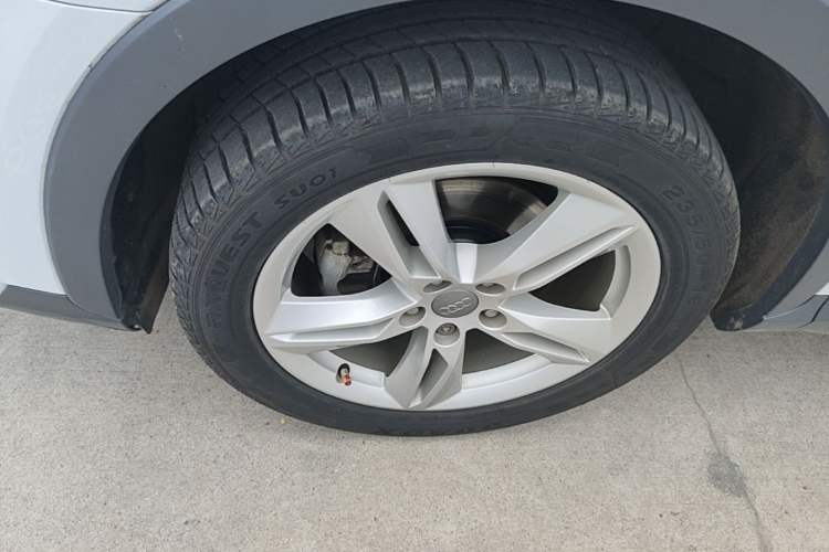 Used Audi Q3 2018 30th Anniversary Edition 30 TFSI Style Model Left Front Wheel Hub