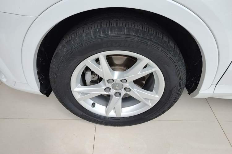 Used Audi Q3 2018 30th Anniversary Edition 30 TFSI Fashion Model Left Front Wheel Hub