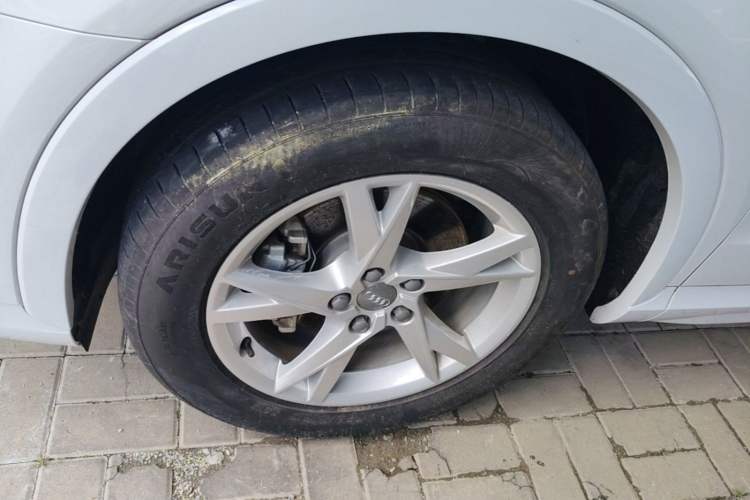 Used Audi Q3 2018 30th Anniversary Edition 35 TFSI Fashion Model Left Front Wheel Hub