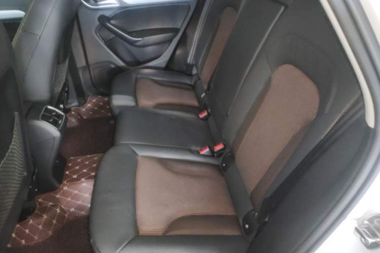 Used Audi Q3 2018 30th Anniversary Edition 30 TFSI Fashion Model Left Rear Seat