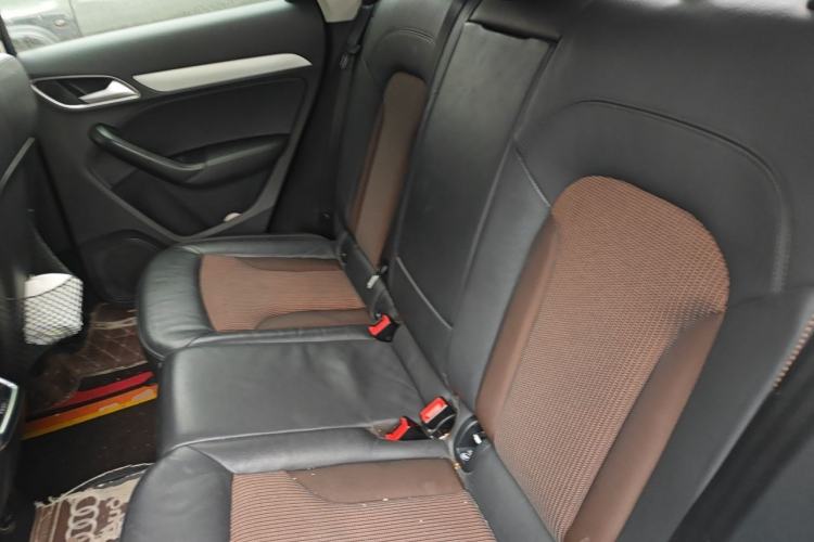 Used Audi Q3 2018 30th Anniversary Edition 30 TFSI Fashion Model Left Rear Seat