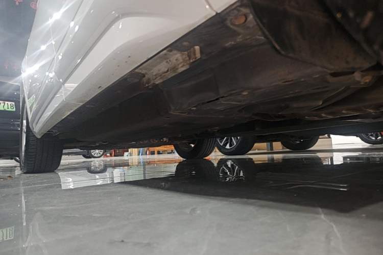 Used Audi Q3 2018 30th Anniversary Edition 30 TFSI Fashion Model Left Side Sill