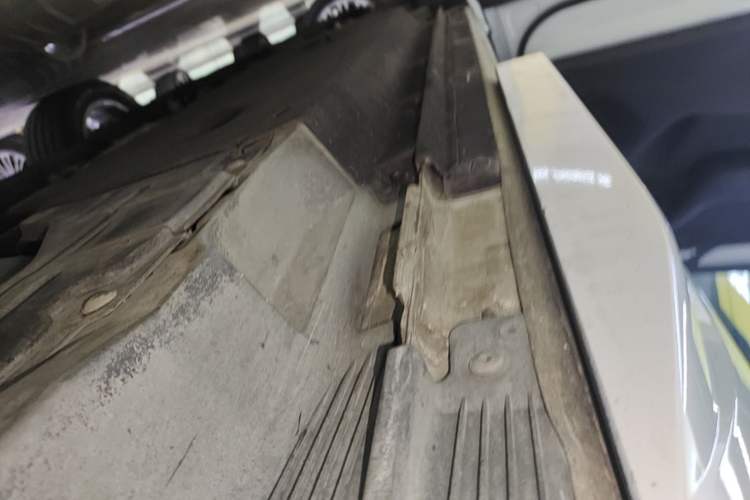 Used Audi Q3 2018 30th Anniversary Edition 30 TFSI Fashion Model Left Side Sill