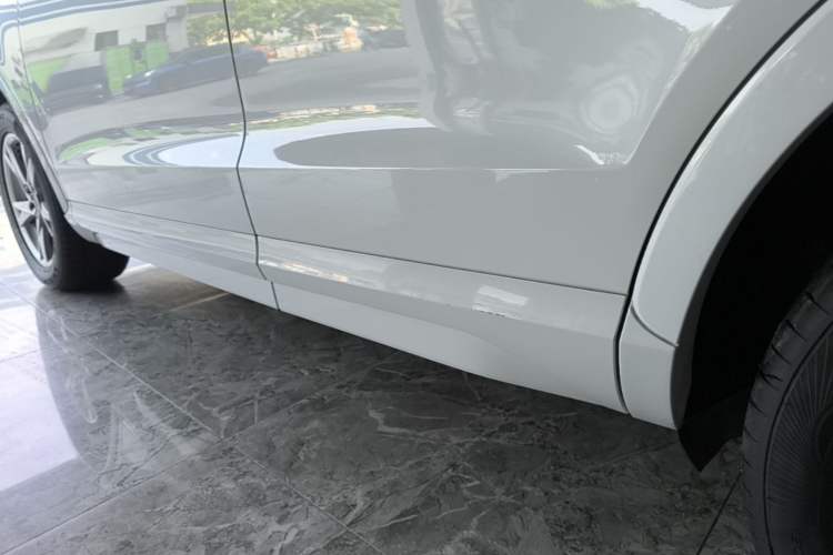 Used Audi Q3 2018 30th Anniversary Edition 30 TFSI Fashion Model Left Side Sill