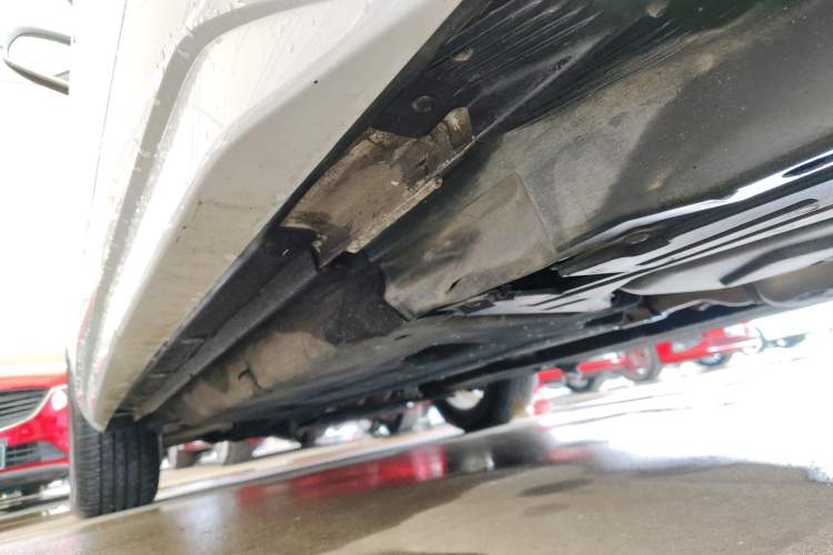 Used Audi Q3 2018 30th Anniversary Edition 30 TFSI Fashion Model Left Side Sill