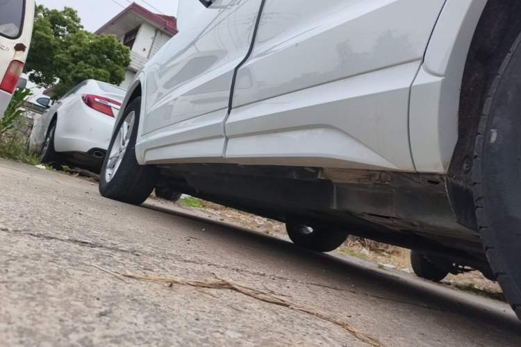 Used Audi Q3 2018 30th Anniversary Edition 30 TFSI Fashion Model Left Side Sill