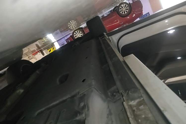 Used Audi Q3 2018 30th Anniversary Edition 30 TFSI Fashion Model Left Side Sill