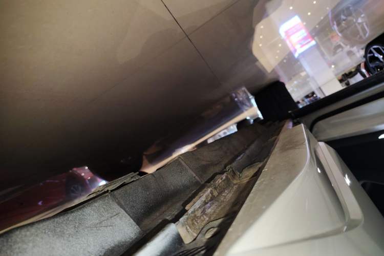 Used Audi Q3 2018 30th Anniversary Edition 30 TFSI Fashion Model Left Side Sill