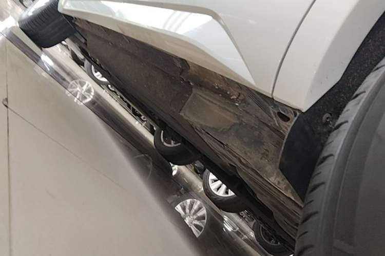 Used Audi Q3 2018 30th Anniversary Edition 30 TFSI Fashion Model Left Side Sill