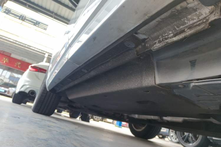 Used Audi Q3 2018 30th Anniversary Edition 30 TFSI Fashion Model Left Side Sill