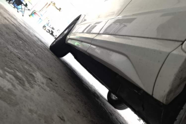 Used Audi Q3 2018 30th Anniversary Edition 30 TFSI Fashion Model Left Side Sill