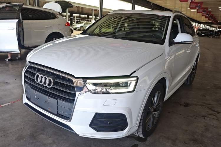 Used Audi Q3 2018 30th Anniversary Edition 35 TFSI Fashion Model Guazi used car, China used car export, Used car for sale, Used cars, Cheapest cars for sale