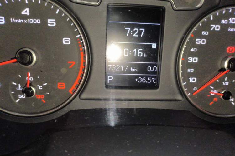 Used Audi Q3 2018 30th Anniversary Edition 30 TFSI Fashion Model Odometer Close Up