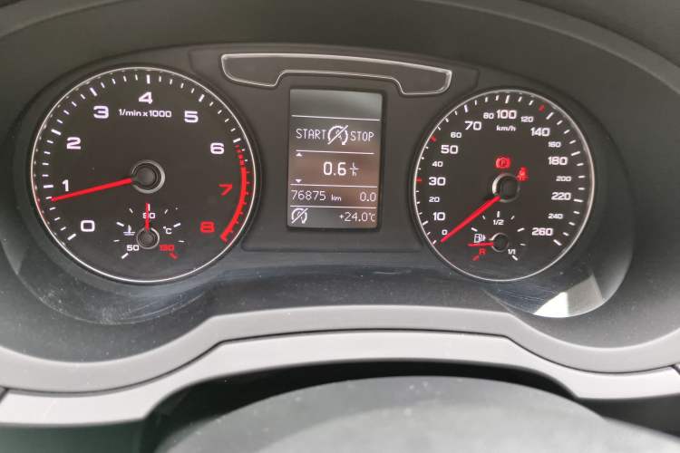 Used Audi Q3 2018 30th Anniversary Edition 30 TFSI Style Model Odometer Close Up