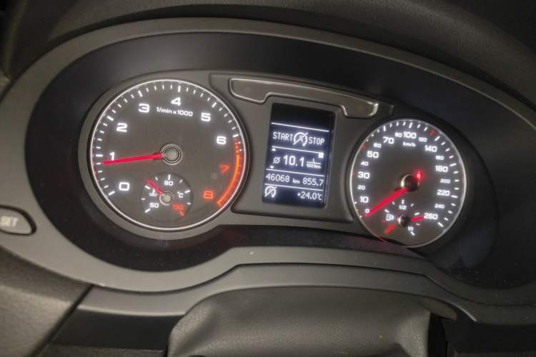Used Audi Q3 2018 30th Anniversary Edition 30 TFSI Style Model Odometer Close Up