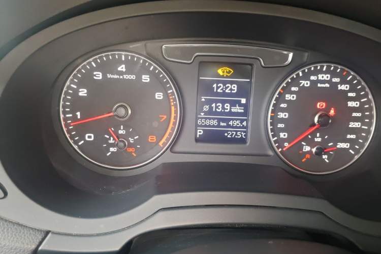 Used Audi Q3 2018 35 TFSI Fashion Edition Collector's Model Odometer Close Up