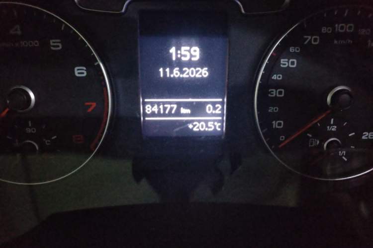 Used Audi Q3 2018 30th Anniversary Edition 35 TFSI quattro all-wheel-drive sport model Odometer Close Up