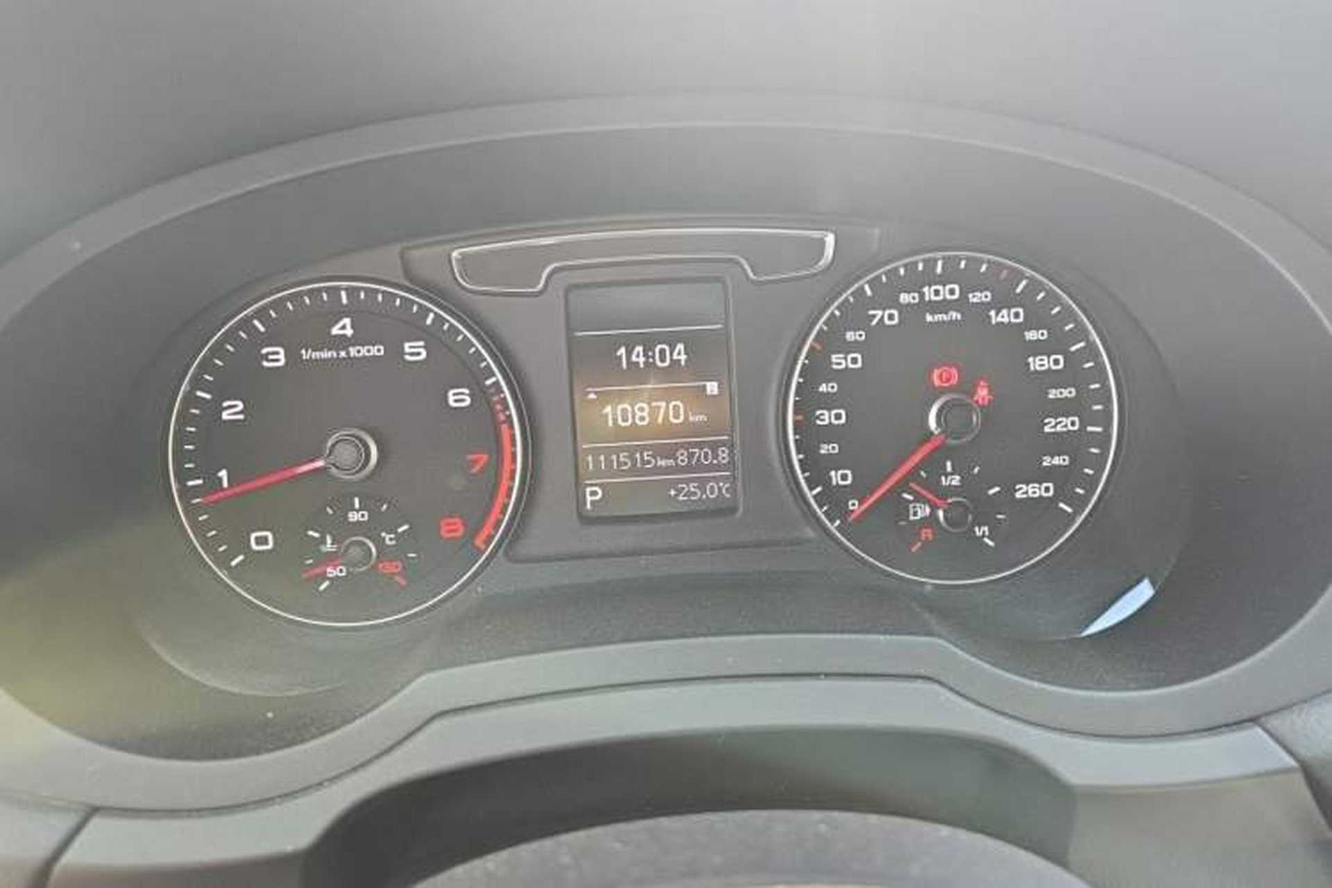 Used Audi Q3 2018 30th Anniversary Edition 35 TFSI Fashion Model Odometer Close Up