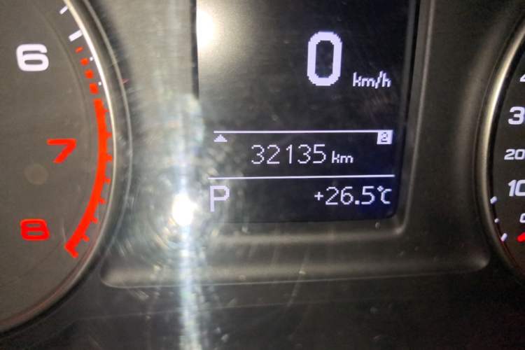 Used Audi Q3 2018 30th Anniversary Edition 30 TFSI Fashion Model Odometer Close Up
