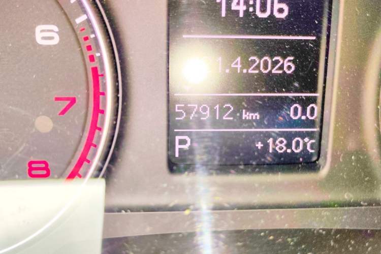Used Audi Q3 2018 30th Anniversary Edition 30 TFSI Fashion Model Odometer Close Up