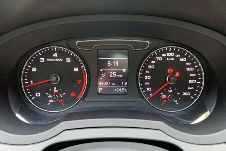 Used Audi Q3 2018 30 TFSI Fashion Edition Collector's Version Odometer Close Up