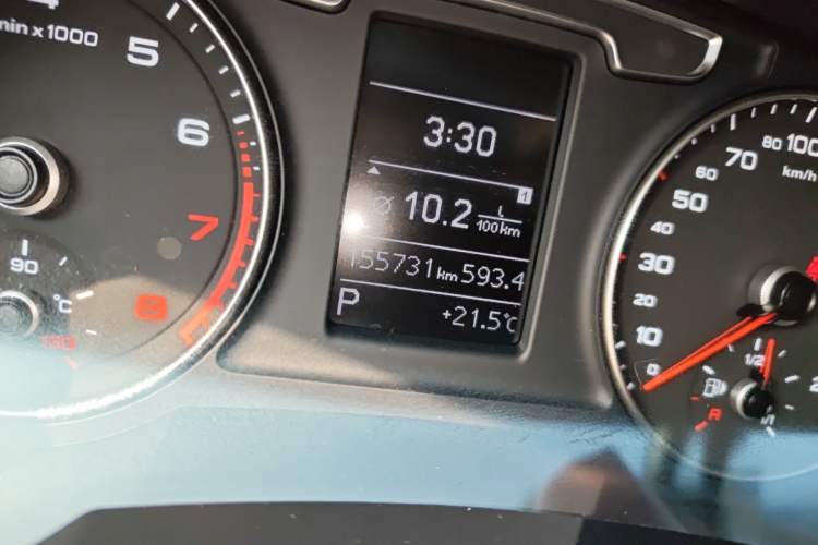 Used Audi Q3 2018 30th Anniversary Edition 30 TFSI Fashion Model Odometer Close Up