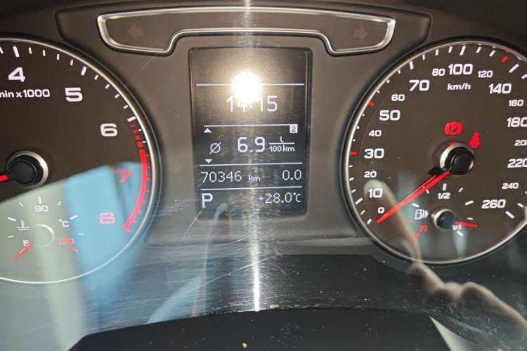 Used Audi Q3 2018 30th Anniversary Edition 30 TFSI Standard Model Odometer Close Up
