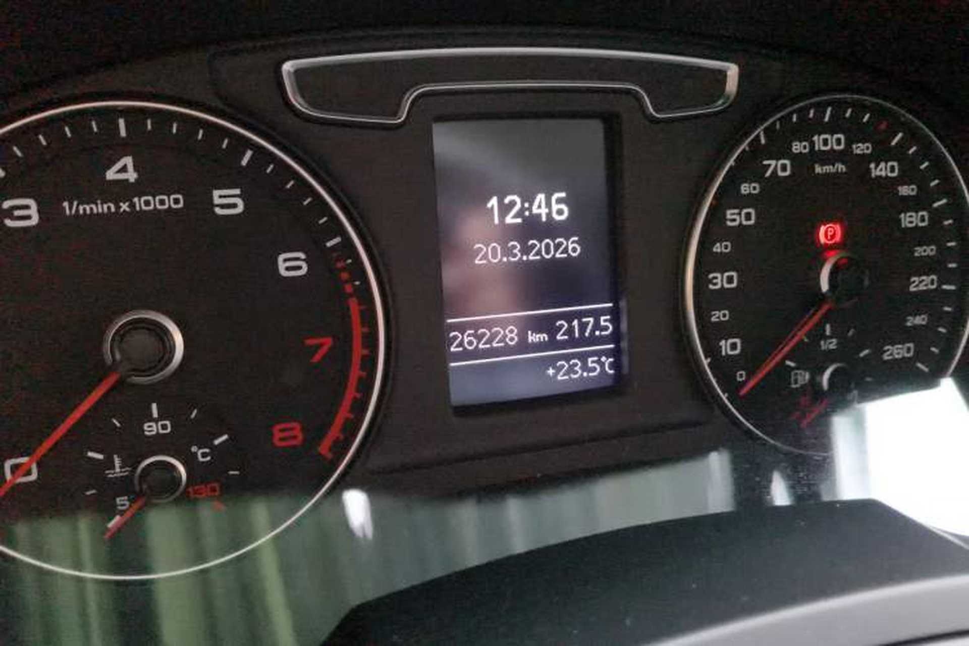 Used Audi Q3 2018 30th Anniversary Edition 30 TFSI Fashion Model Odometer Close Up
