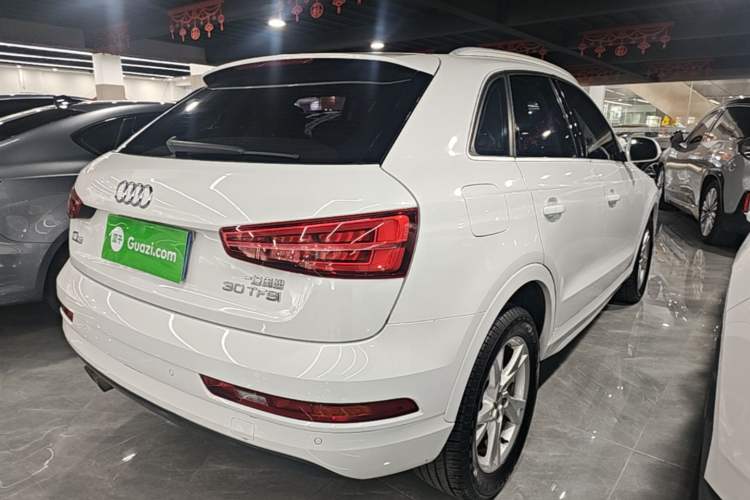 Used Audi Q3 2018 30th Anniversary Edition 30 TFSI Fashion Model Rear Right 45 Deg