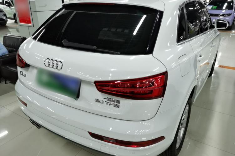 Used Audi Q3 2018 30th Anniversary Edition 30 TFSI Fashion Model Rear Right 45 Deg