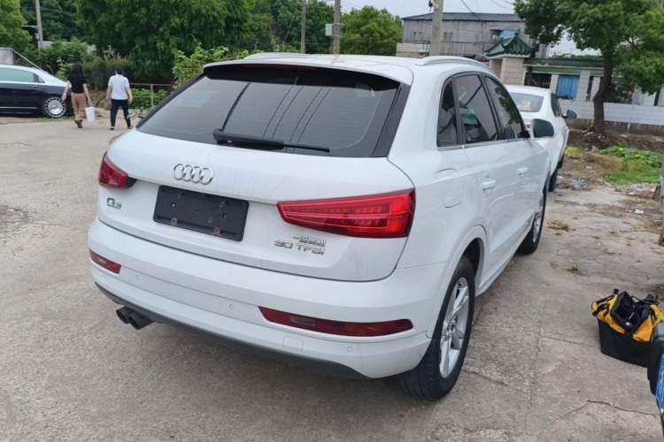 Used Audi Q3 2018 30th Anniversary Edition 30 TFSI Fashion Model Rear Right 45 Deg