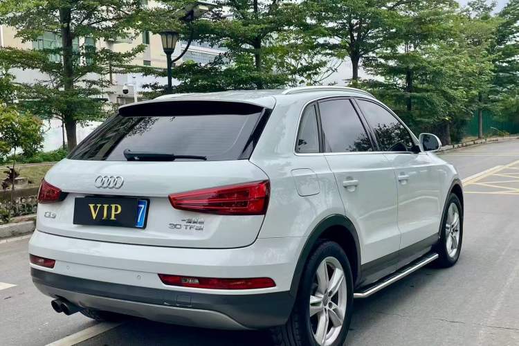 Used Audi Q3 2018 30th Anniversary Edition 30 TFSI Fashion Model Rear Right 45 Deg