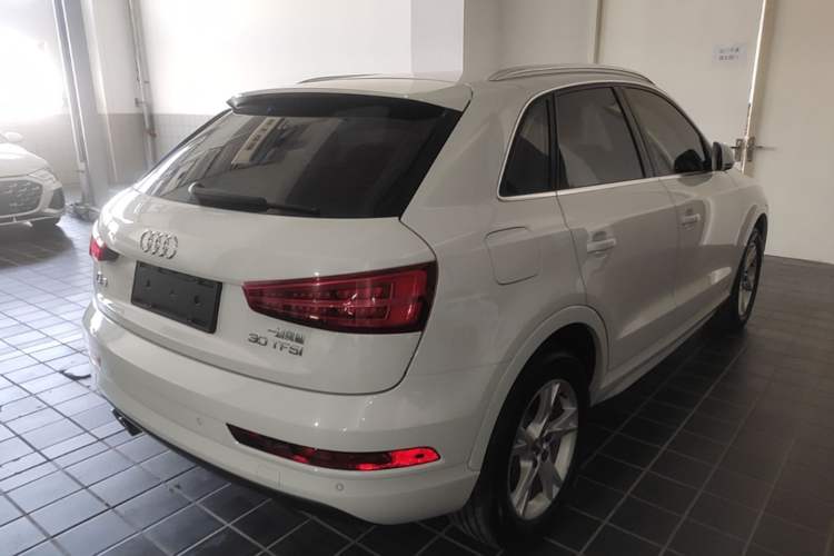 Used Audi Q3 2018 30th Anniversary Edition 30 TFSI Fashion Model Rear Right 45 Deg