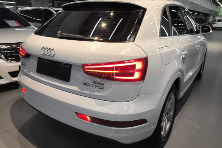 Used Audi Q3 2018 30th Anniversary Edition 30 TFSI Fashion Model Rear Right 45 Deg