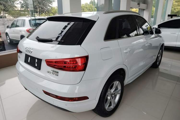 Used Audi Q3 2018 30th Anniversary Edition 30 TFSI Fashion Model Rear Right 45 Deg