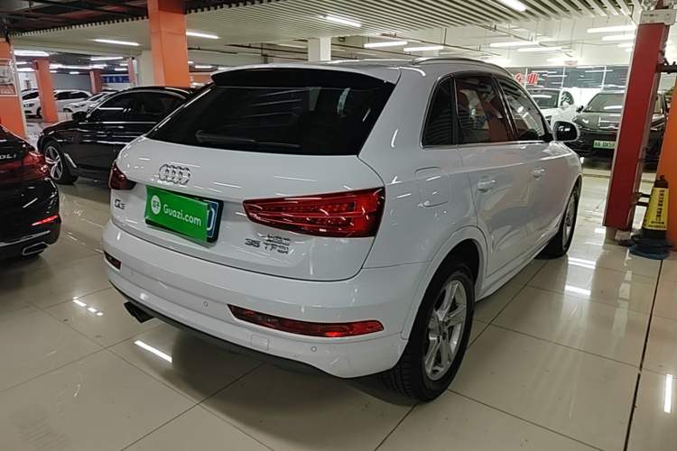 Used Audi Q3 2018 30th Anniversary Edition 35 TFSI Fashion Model Rear Right 45 Deg