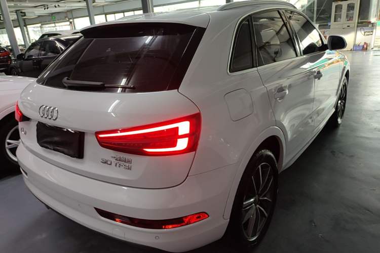 Used Audi Q3 2018 30th Anniversary Edition 30 TFSI Fashion Model Rear Right 45 Deg