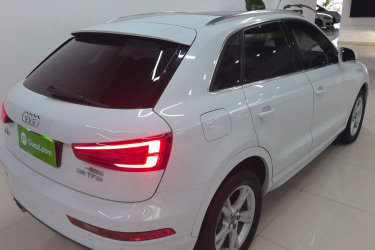 Used Audi Q3 2018 30th Anniversary Edition 35 TFSI Fashion Model Rear Right 45 Deg