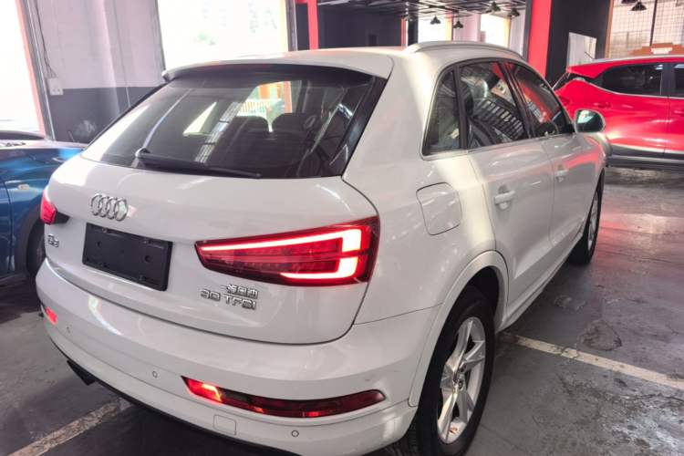 Used Audi Q3 2018 30th Anniversary Edition 30 TFSI Fashion Model Rear Right 45 Deg